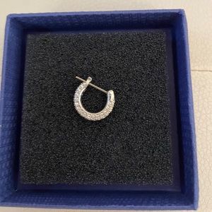 Swarovski one Earring